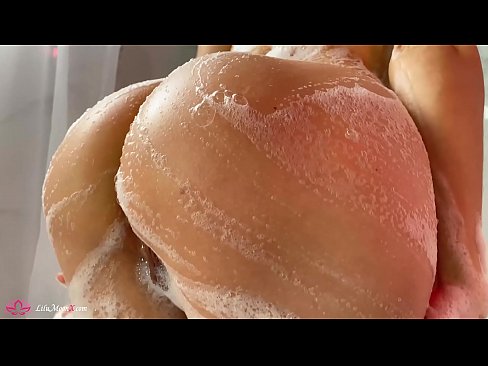 ❤️ Brunetta masturba la figa con il vibratore fino ad un intenso orgasmo sotto la doccia ️❌ Porno russoal it.hentai-for.ru ❌️