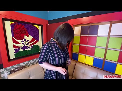 ❤️ Puttana giapponese con grandi tette si masturba con sex toys e ha un orgasmo. Parla in un'intervista della sua esperienza di scopata. Tette enormi e figa pelosa che geme forte. Osakaporn ️❌ Porno russoal it.hentai-for.ru ❌️