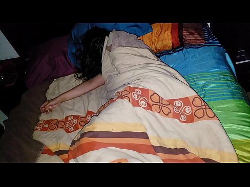 ❤️ Figliastro che rimprovera la sua giovane matrigna mentre lei dorme ️❌ Porno russoal it.hentai-for.ru ❌️